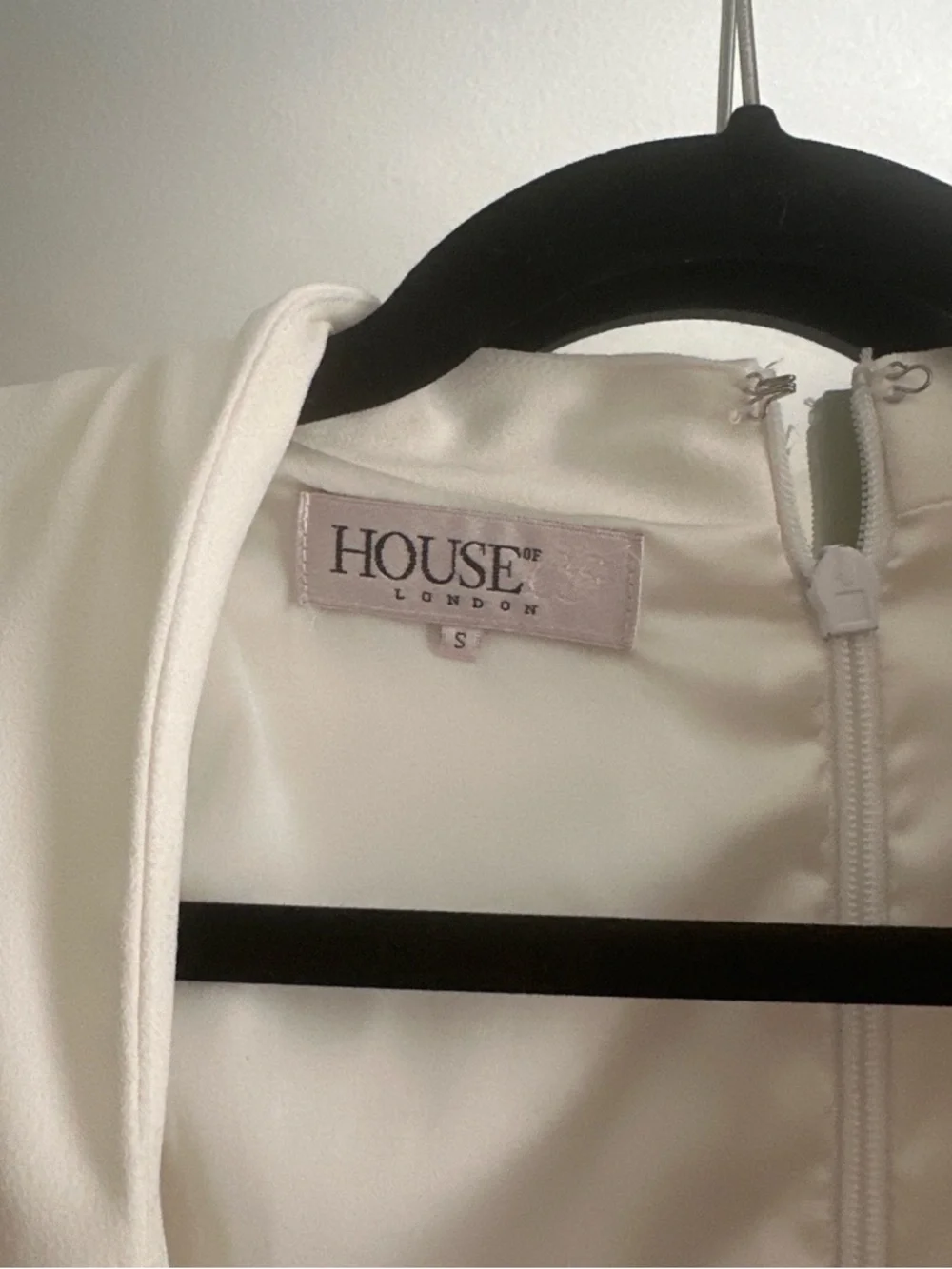 House of CB White Jumpsuit - Picture 3 of 4